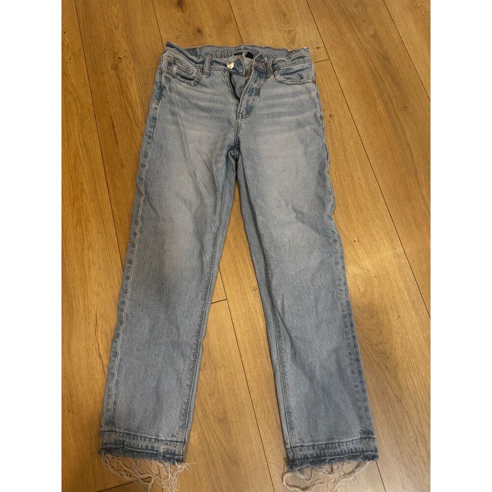 American Eagle Women's Size 0 Short Light Wash Jeans